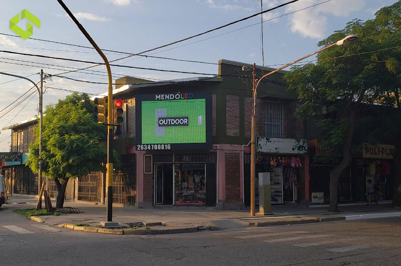 Nos volvimos locos: Pantalla de LED en 12 cuotas fijas durante el mes de abril. 