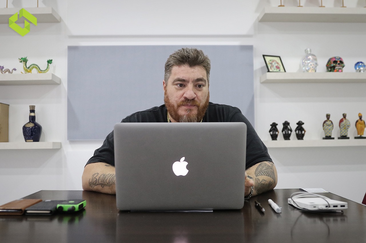 Javier Miranda y su decisión de cómo afrontar la crisis en Argentina.