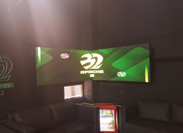 APACHE 32, Buenos Aires. Pantalla Indoor 4x1 mts P4