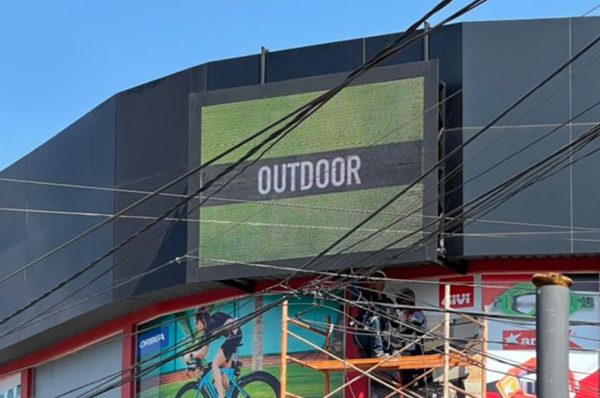 Barrio Las Palmas, Bolivia. Pantalla Outdoor 3x2 mts  P10