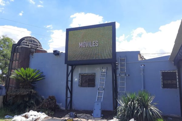 Burzaco, Buenos Aires. Pantalla Outdoor 3x2 mts  P10