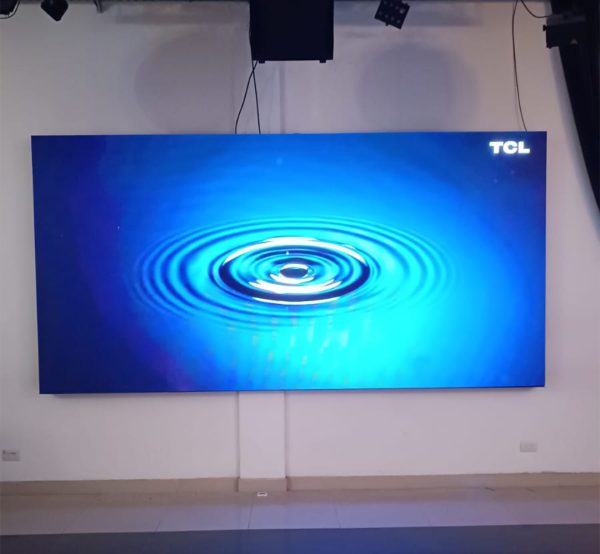 Caseros, Buenos Aires. Pantalla Indoor 4x2 mts P4