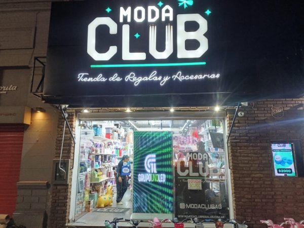  , Córdoba. Pantalla Tótem 1x2 mts  P5