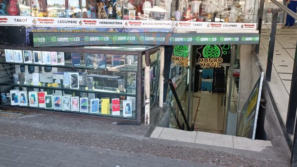 Francisco Solano, Buenos Aires. Pantalla Outdoor 0,16x3,84 mts P10