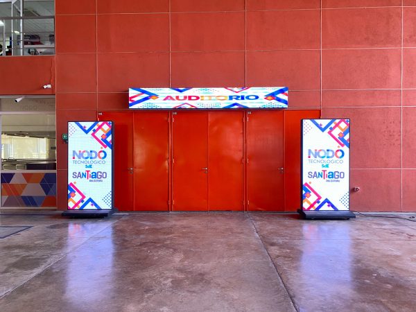 La Banda, Santiago del Estero. Pantalla  Pantalla LED 3,84 x 0,48 mts. P5 Indoor, Estructura Imantada Fija + 2 Totems LED P3.91 Outdoor 2x1 mts. Outdoor 2x1 mts. 