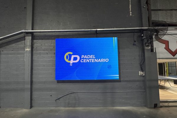 La Plata, Buenos Aires. Pantalla Indoor 3x2 mts P4