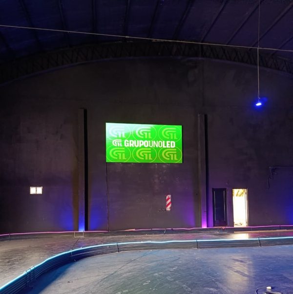 Los Polvorines, Buenos Aires. Pantalla Indoor 4x2 mts  P5
