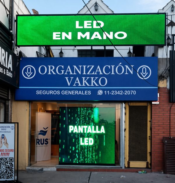 Merlo, Buenos Aires. Pantalla Outdoor 5x1 mts + 2x2 mts  P5