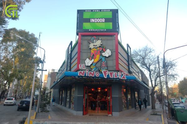 Neuquén, Neuquén. Pantalla Outdoor 3x2 mts  P10