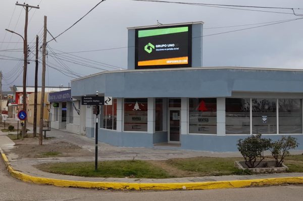 Piedra Buena , Santa Cruz. Pantalla Outdoor 3x2 mts  P8