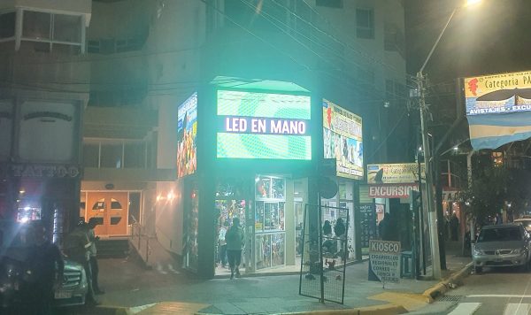 Puerto Madryn, Chubut. Pantalla Outdoor 3x2 mts P10