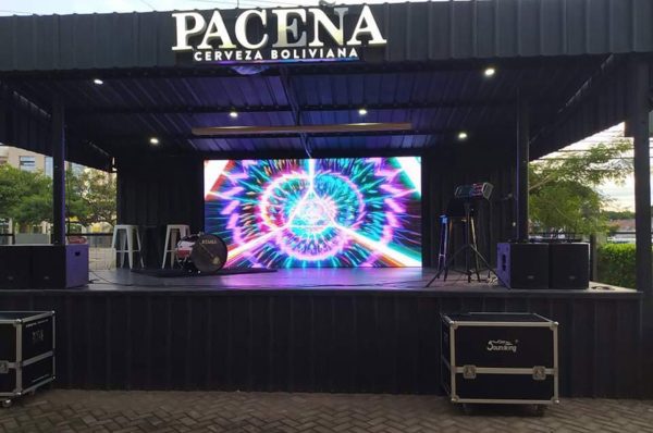 Santa Cruz , Bolivia. Pantalla Outdoor 4x2 mts  P5