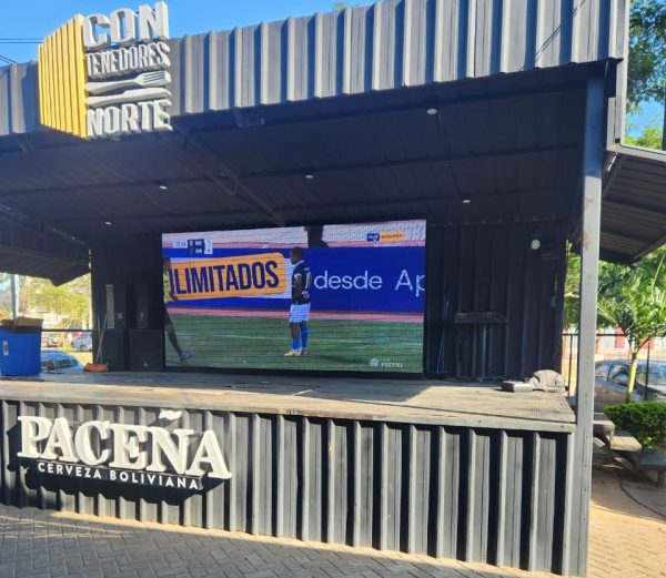 Santa Cruz, Bolivia. Pantalla Indoor 4x2 mts  P5