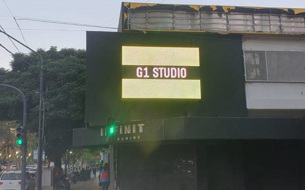  , Neuquén. Pantalla Outdoor 3x2 mts P10