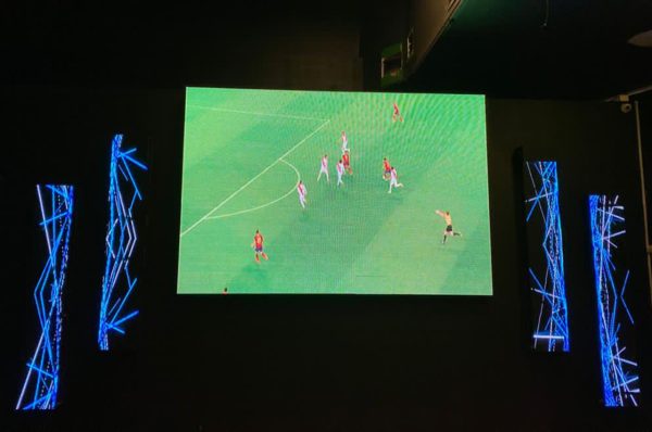 La Cabra Resto Bar, Tarija , Bolivia. Pantalla Indoor 3x2 mts  P5