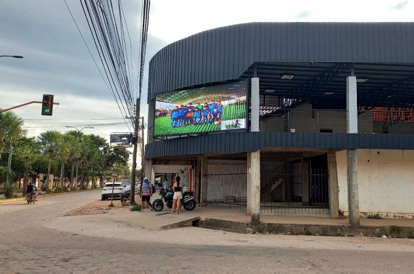 Trinidad, Bolivia. Pantalla Outdoor 5x2 mts  P10