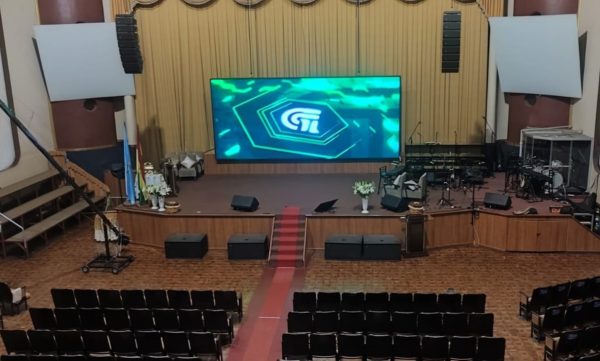 Cochabamba, Bolivia. Pantalla Indoor 7x3 mts  P3.91