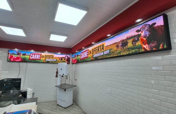 Merlo, Buenos Aires. Pantalla Indoor 3,84x0,48 mts + 2,88 x 0,48 mts  P2.5