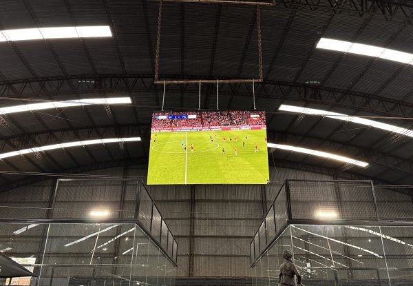 Retiro, Buenos Aires. Pantalla Indoor 3x2 mts  P3.91