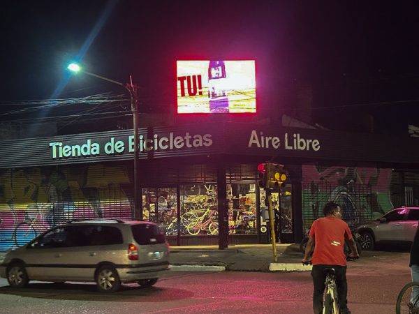  , Corrientes. Pantalla Outdoor 3x2 mts  P10