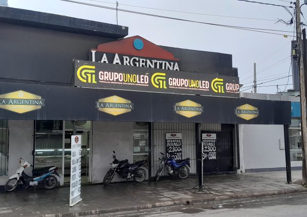 Barrio Siglo XXI, Santiago del Estero. Pantalla Outdoor 6,40x0,80 mts  P5